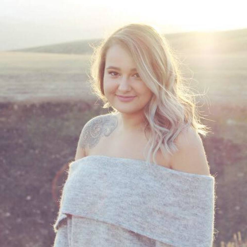 Meet your Posher, Elle